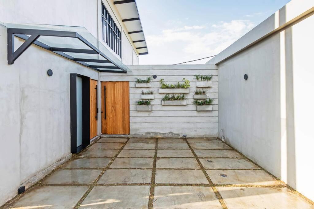 Manresa Villa Bali 4 Canggu Exterior foto